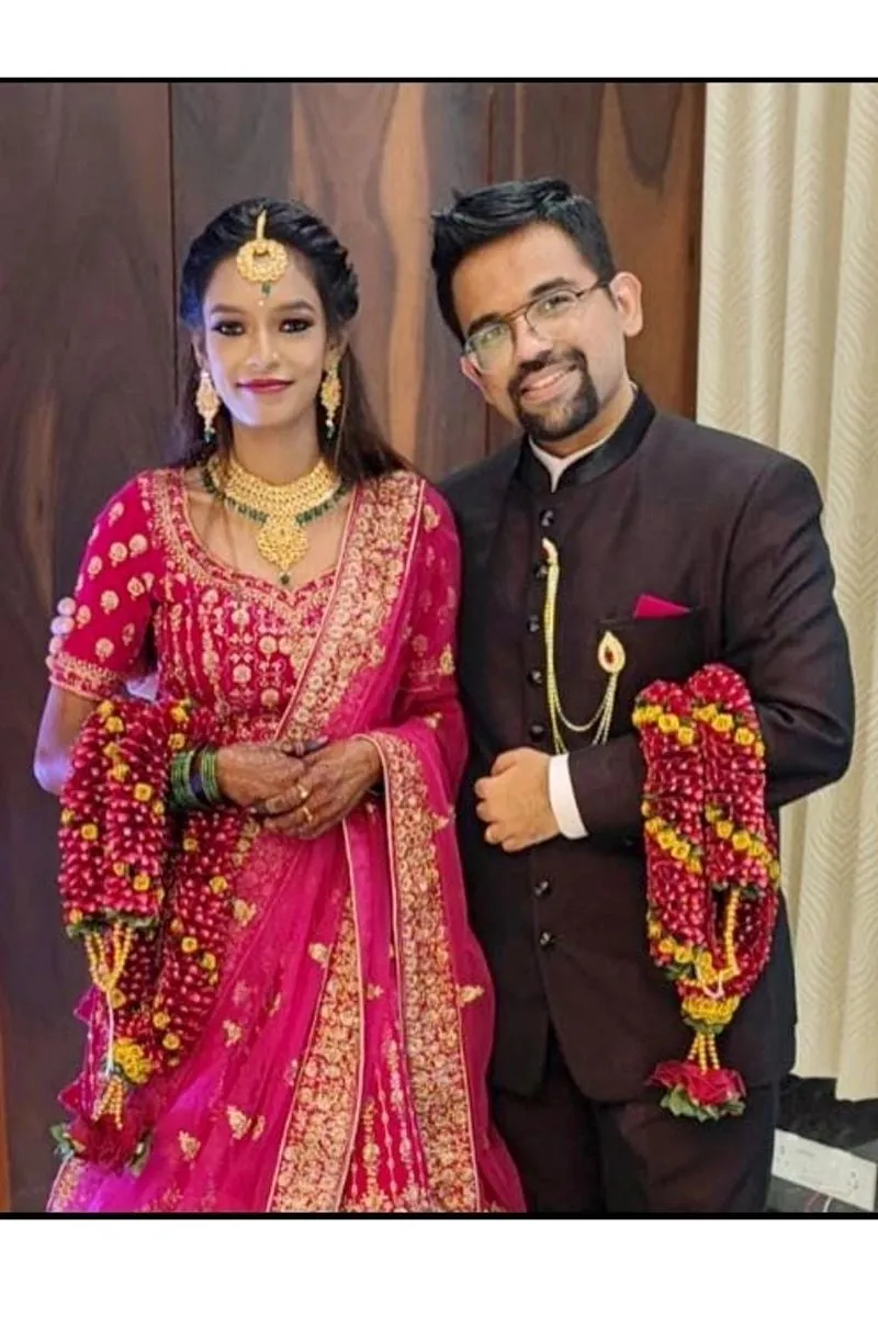 Marathi Brahmin and Konkani Brahmin matrimony success couple — for Smartha Brahmin, Madhwa Brahmin, Sri Vaishnava Brahmin, Iyengar Brahmin and Iyer Brahmin families from Pune Maharashtra